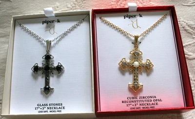 Collar Cadena Metal 17" Blanco Negro Vidrio Piedras Ópalo CRUZ Colgante $24.99 CADA UNO Foto 1 de 4