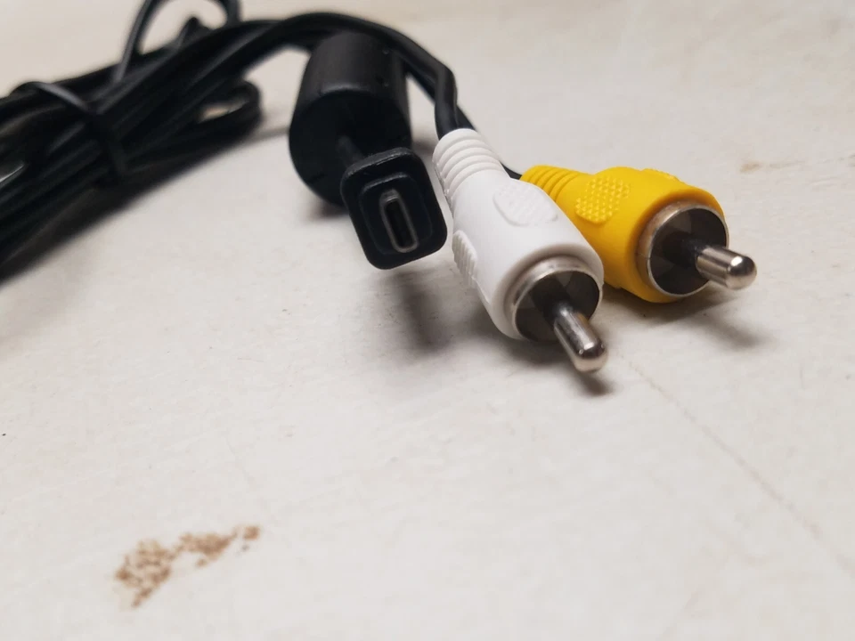 30" Sterio Cable (V) - Image 1 of 3