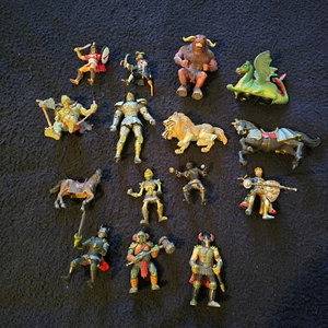 15 x Figurines Papo and Bandai Mythical Knight and more Fantasy figurine - Picture 1 of 8