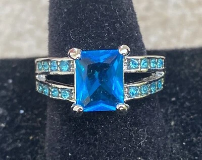 Joyería Mujer Auqua Azul Circonita cúbica y Anillo Relleno de Plata Sólida Talla 7 Foto 1 de 4