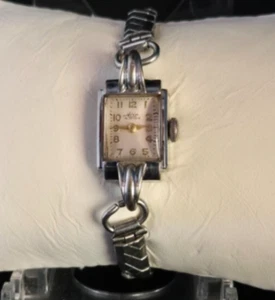 Vintage Avia Ladies 15 Jewel Rectangular Watch - Flexible Band - Spares/Repair - Picture 1 of 8
