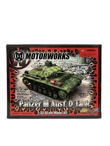 Motorworks Customized 1/32 Panzer III Ausf D Tank German Army 2 Figures Preowned - Picture 1 of 13