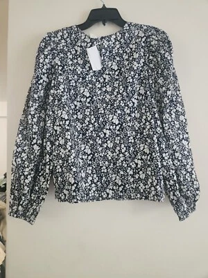 H&M patternEd cotton blouse Floral Cream navy blue sz M - Image 1 of 4