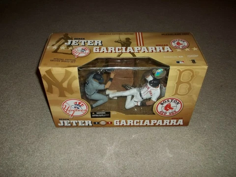 New in Box McFarlane Derek Jeter & Nomar Garciaparra SE Deluxe Boxed Set 2 Pack Cover