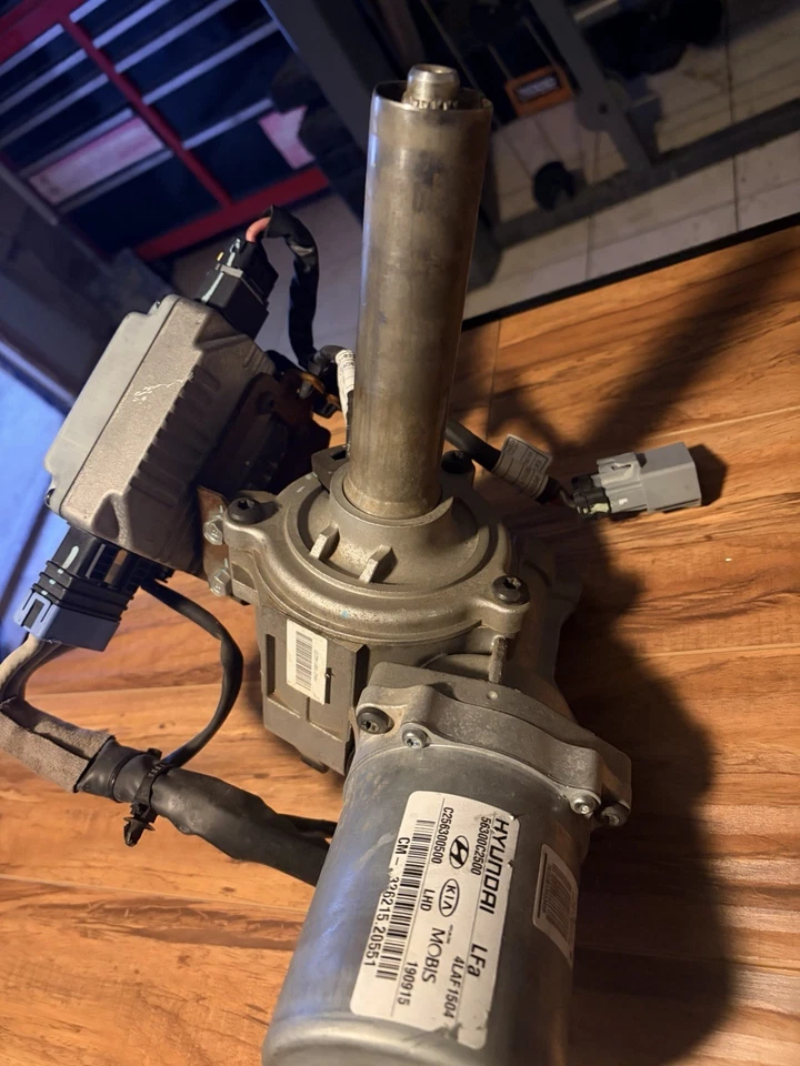 Bomba/motor dirección asistida HYUNDAI SONATA 16 17 18 19 Foto 1 de 4