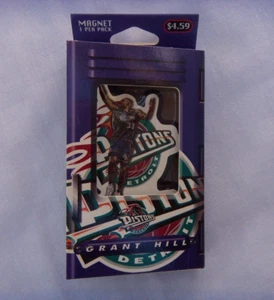 1997 NBA SEALED PACK OF 6 DETROIT PISTONS GRANT HILL MAGNET - Picture 1 of 3