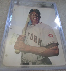 Willie Mays (d.2024) Signed 8.5x11 Sheet Autographed BAS Baseball Giants HOF - Picture 1 of 3