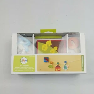 Circo Dinosaur Clips Adjustable Roar n Stomp Wall Art Display - Picture 1 of 7