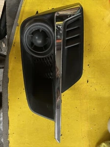 Right Fog Lamp Light Cover 15-16 SUBARU IMPREZA OEM - Picture 1 of 10