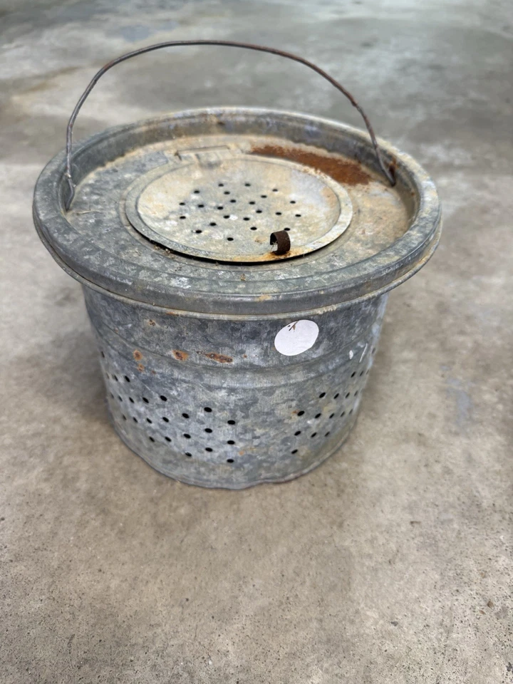 Antique Vintage Round Galvanized Metal Fishing Bait Bucket Minnow Pail w/ Handle - Image 1 of 4