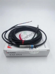 ONE Keyence EM-054 EM054 Proximity sensor - Picture 1 of 1
