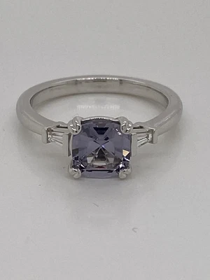 CREADO Espinela Gris 1.23ct Cojín 14K Blanco PLATEADO Anillo Talla 6.5 con Baguette Foto 1 de 4