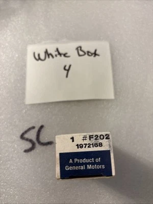 Nuevo de Lote Antiguo Delco Remy GM OEM Condensador 1972168 F202 Coche Clásico Afinación Encendido AC Foto 1 de 2