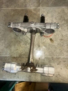 2003 Crf 450 Triple Clamp With Risers For Oversized Bar - Picture 1 of 3