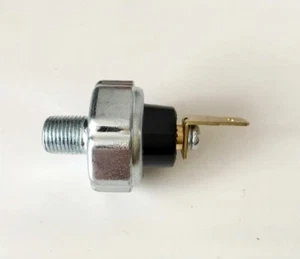 Öldruckschalter Oil sending unit switch pressure Hinomoto E2302 E2304 E222 E224 - Picture 1 of 1