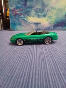 1996 Hot Wheels Jaguar XK-8 Green Convertible - Picture 1 of 5