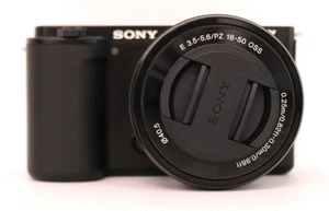 Sony Alpha ZV-E10 + 16-50 3.5-5.6 25,0 MP S/N: 6603518 ELE-0123 senza scatola - Imagen 1 de 4