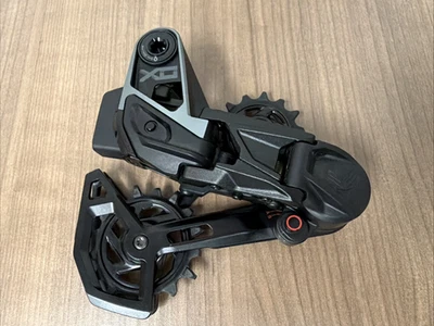 Desviador trasero SRAM X0 Eagle transmisión tipo T AXS - 12 velocidades, 52t máximo Foto 1 de 3