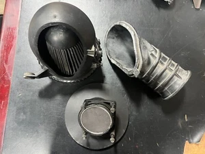 2003 2004 03 04 Ford Mustang SVT Cobra OEM Air Intake Box Filter Inlet 181 - Picture 1 of 2