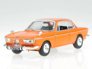 BMW 2000 CS Typ 120 Neue Klasse Coupe 1966 orange Modellauto 43025 Triple9 1:43 - Bild 1 von 4