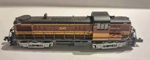 Atlas N Scale RS-3 Diesel Locomotive Boston & Maine #1545 - Picture 1 of 13