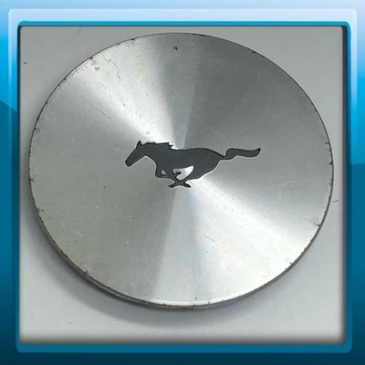 Ford Mustang 1996-1998 metal mecanizado pony tapa central F7ZC-1A096-AA OEM B49 Foto 1 de 4