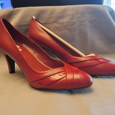 Nuevo en caja 5th Avenue Rojo 3" Tacones 8M Alyssia Elegante Foto 1 de 4