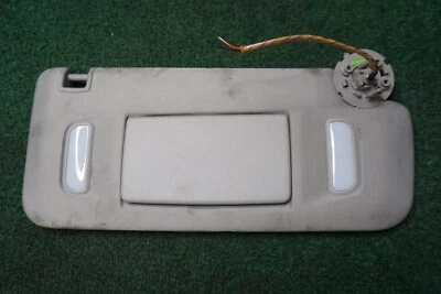2015 2016 BUICK ENCORE RIGHT Sun Visor OEM 1 Piece 42676626 - Image 1 of 4
