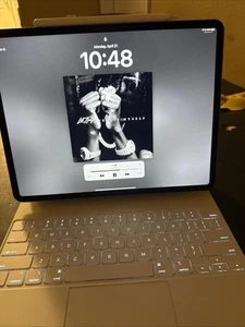 Apple iPad Air (M2) 13” With Magic Keyboard And Apple Pencil Pro - Picture 1 of 8