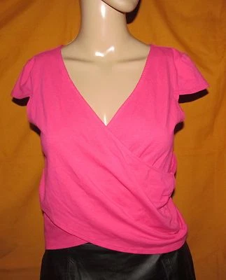 Nuevo con etiquetas ENERGIE Rosa Envolvente Look Escote en V Elástico Ajuste Forma Top JUNIORS M Med Foto 1 de 4