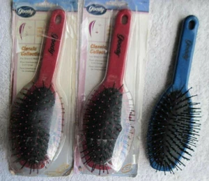 Goody Classic Smoothing Cushion Short to Mid Length Hair Brush 2000 USA Smoothes - Picture 1 of 13