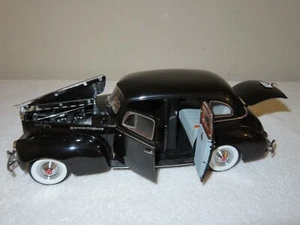  1938 PACKARD ONE-EIGHTY LAST EMPRESS OF CHINA  SIGNATURE 1:18 OPENING PARTS - Picture 1 of 12