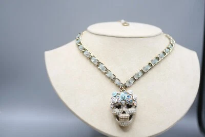 Collar colgante calavera azúcar flor pavé cristal tono dorado Betsey Johnson L2 Foto 1 de 4