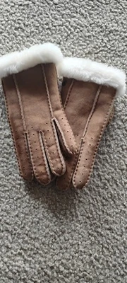 Guantes de piel/piel de oveja castaño UGG para mujer talla pequeña nuevos con etiquetas Foto 1 de 4