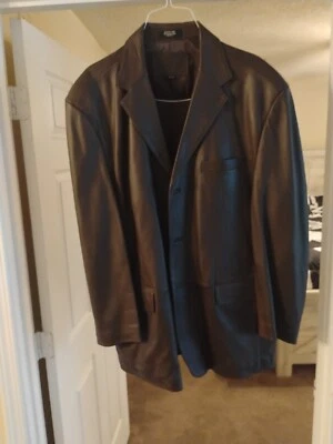 Chaqueta de cuero para hombre Foto 1 de 3