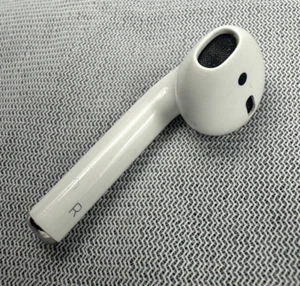APPLE AirPods 2nd Generation: (Right Side ONLY) for Replacement - A2032 - Zdjęcie 1 z 7