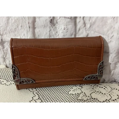 Billetera Bueno vintage detalles de esquina plateados chequera vegana Foto 1 de 4