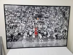 Michael Jordan Poster Gioco Colpo Vincente Bianco e Nero Incorniciato 36" x 24" - Foto 1 di 8
