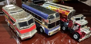 Galoob Micro Machines Hot Bodies #28 Heavy Metal Semi, Bus, RV - Foto 1 di 8