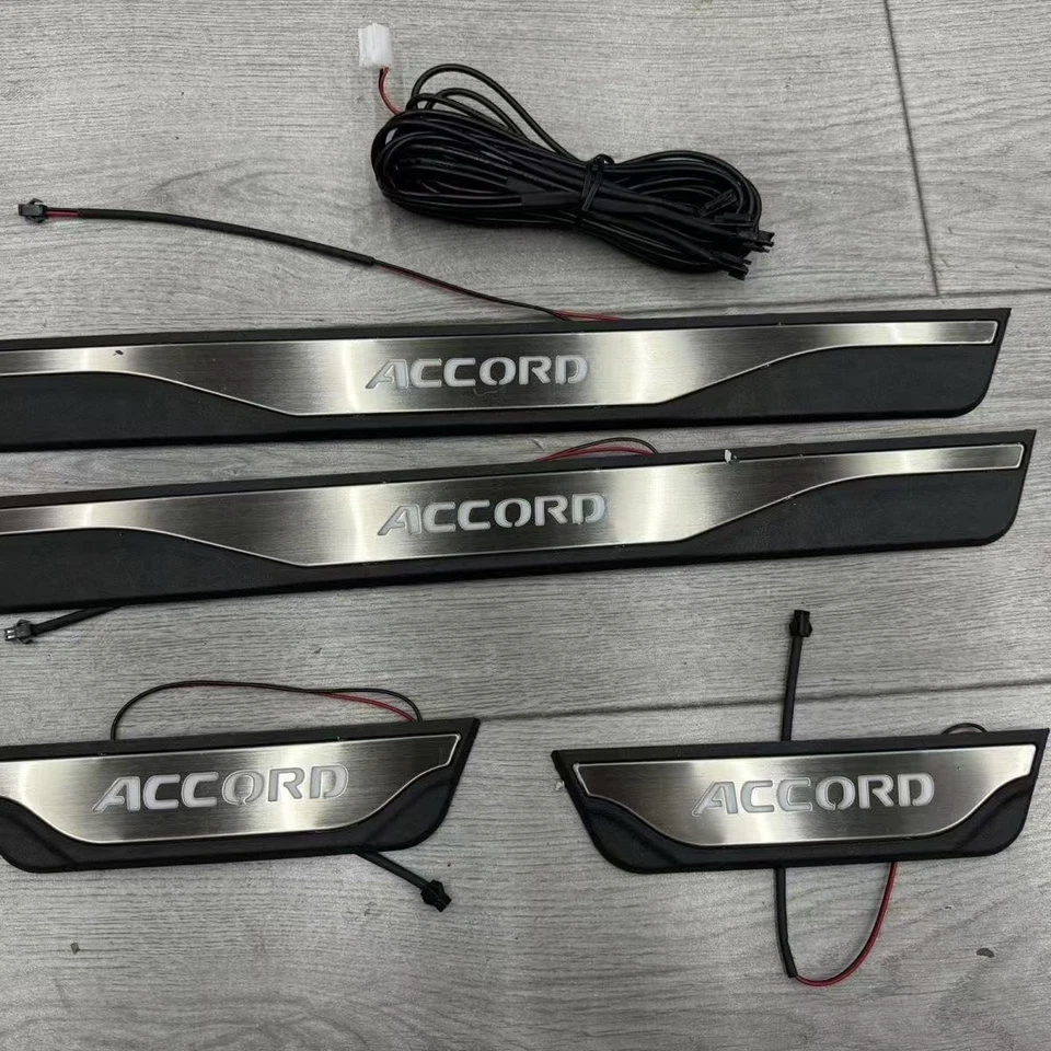Para Honda Accord 2018-25 Alféizar de puerta iluminado por LED Placa de desgaste Cubierta de protección Borde Foto 1 de 4