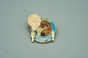 Star Trek Collectable Pin - Picture 1 of 29