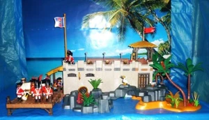 Playmobil Gefängnisfestung 3112 Eigenbau XXL Rotröcke-Piraten - Bild 1 von 12