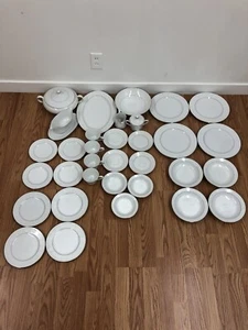 1971 Crown Empire Princess Pattern Fine China 28 Piece Starter w/Completer Set - Picture 1 of 7