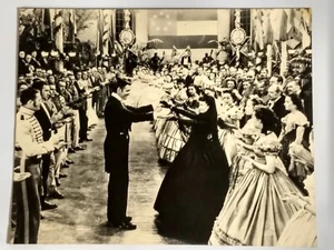 Clark Gable & Vivian Leigh "Gone With The Wind" 8" X 10" Glossy Photo 1972 - Picture 1 of 4