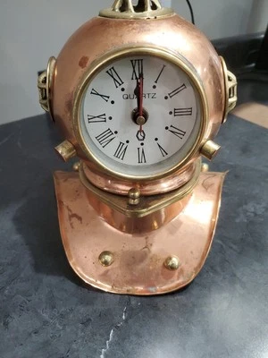 Casco de Buceo Náutico Reloj Marina de los Estados Unidos Antiguo Casco de Buceo de Latón Marino Profundo Foto 1 de 4