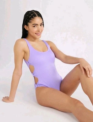 Maiô No Boundaries Juniors’ Side Bow One Piece, tamanho M (7-9) almofada roxa  - Imagem 1 de 4