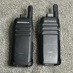 Motorola WAVE TLK 100 Two-Way 8 Channel Radio 4G LTE WiFi Set Of 2 - Zdjęcie 1 z 10