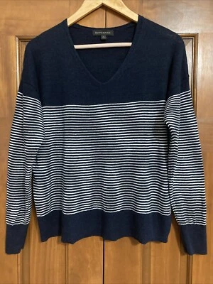 Banana Republic Linen Blend Navy Striped V-neck Pullover Sweater Women’s Large  - Image 1 of 4