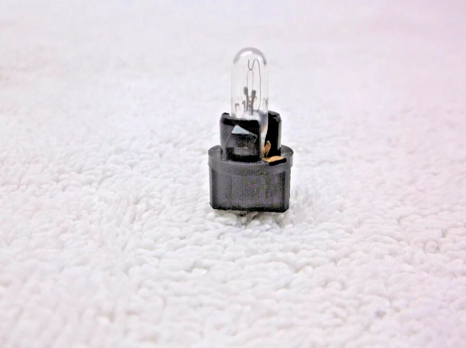 97-98-99-00-01-02 DAEWOO LEGANZA AUTO SPEEDOMETER/CLUSTER/SPEEDO LIGHT BULB /OEM Foto 1 de 1