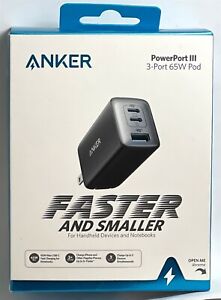 Anker 735 65W 3 Port USB Foldable Fast Wall Charger with GaN for iPhone - Black